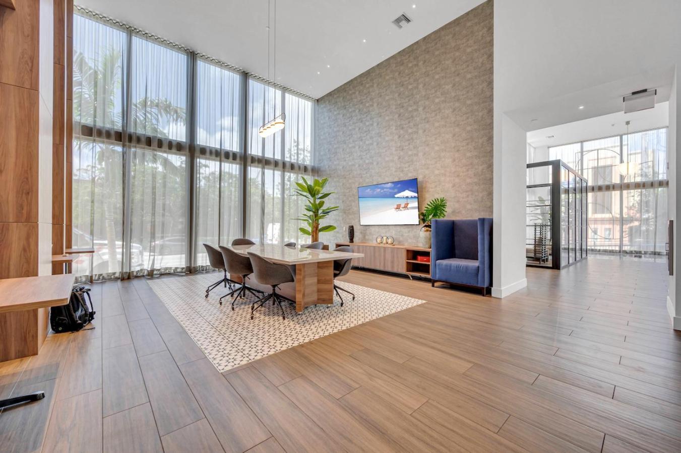 Apartamento Beautiful Unit In Downtown Miami With Free Parking Exterior foto